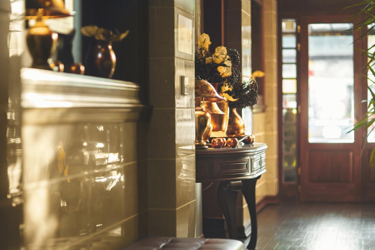 Komlo Hotel Дьюла Экстерьер фото